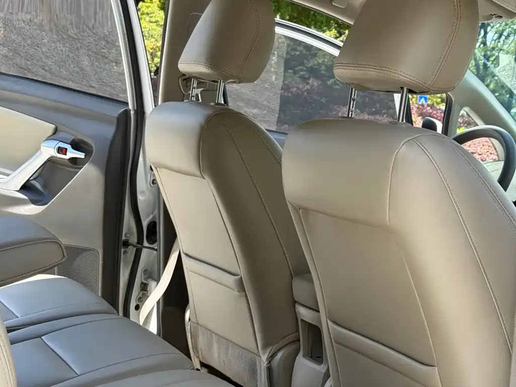 Toyota Verso — миниатюра 14