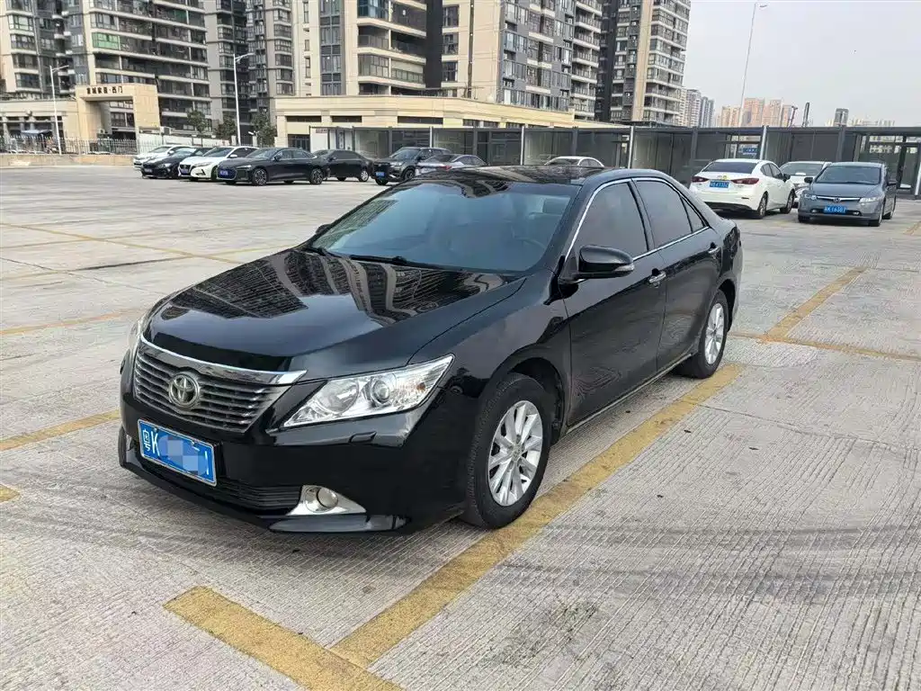 Купить Toyota Camry