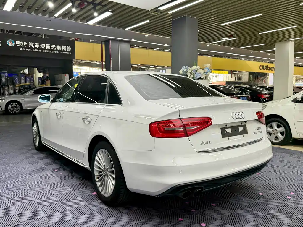 Audi A4L — миниатюра 12