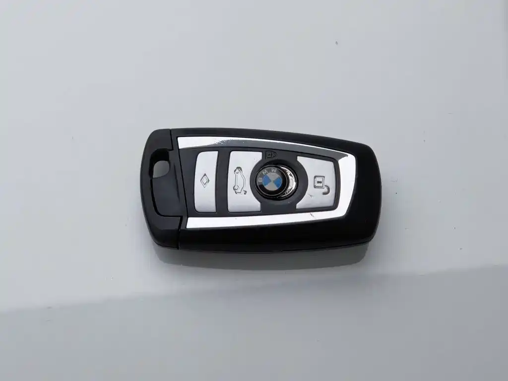 BMW 5 Series — миниатюра 19