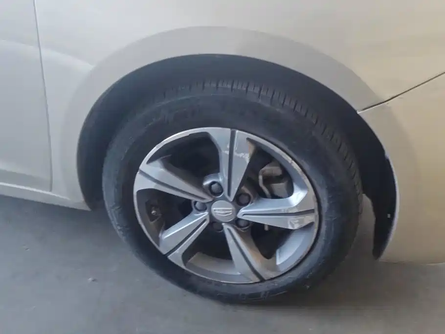 Geely Emgrand GL — миниатюра 6