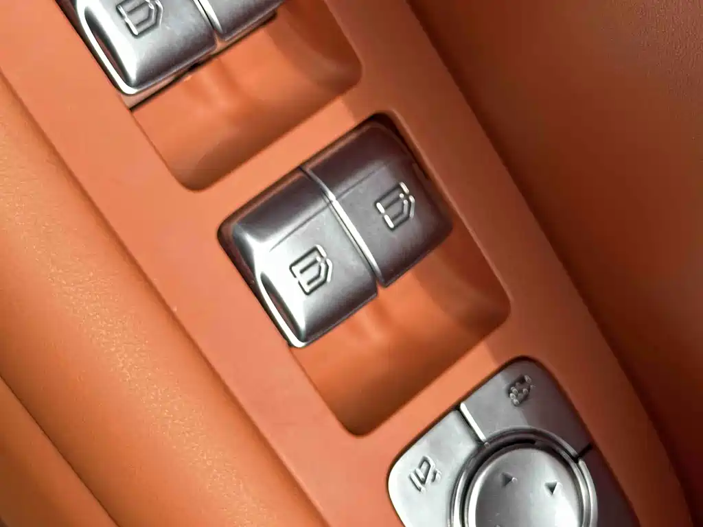Li Auto Li L8 — миниатюра 23