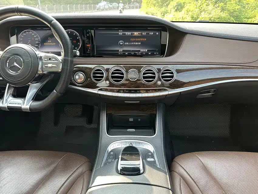 Mercedes-Benz S-Class — миниатюра 8