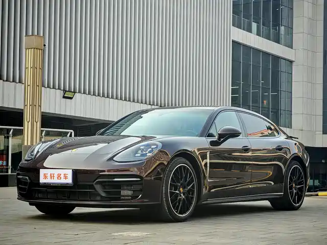 PORSCHE PANAMERA 2023