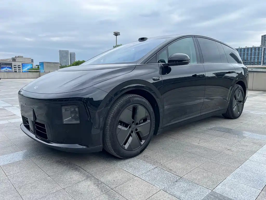 Li Auto 理想i8 2025