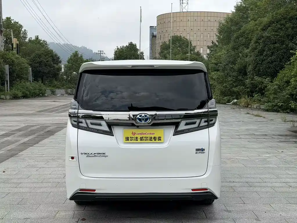 Toyota Vellfire — миниатюра 5