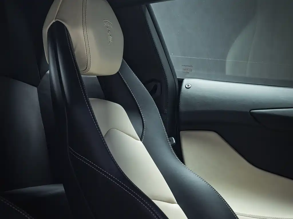Lamborghini Aventador — миниатюра 17