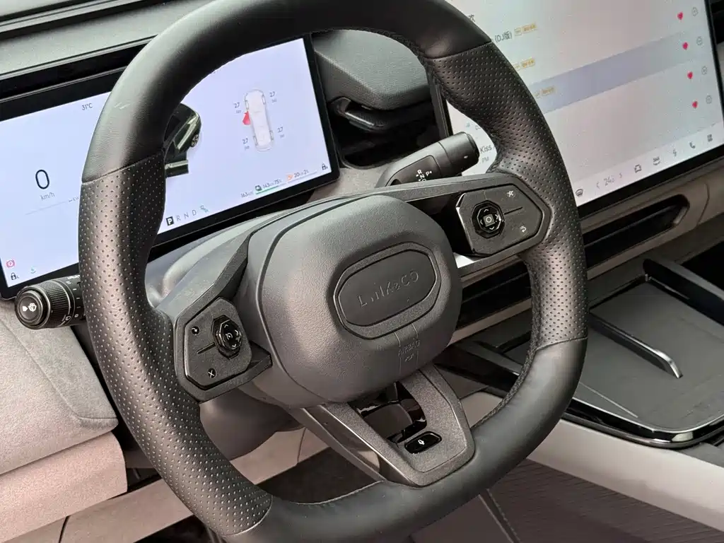 Lynk & Co 08 EM-P — миниатюра 10