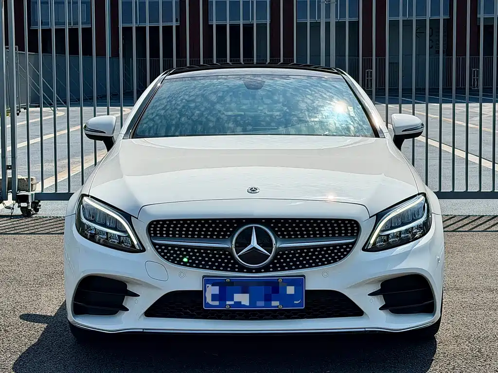 Mercedes-Benz C-Class (Import) — миниатюра 2