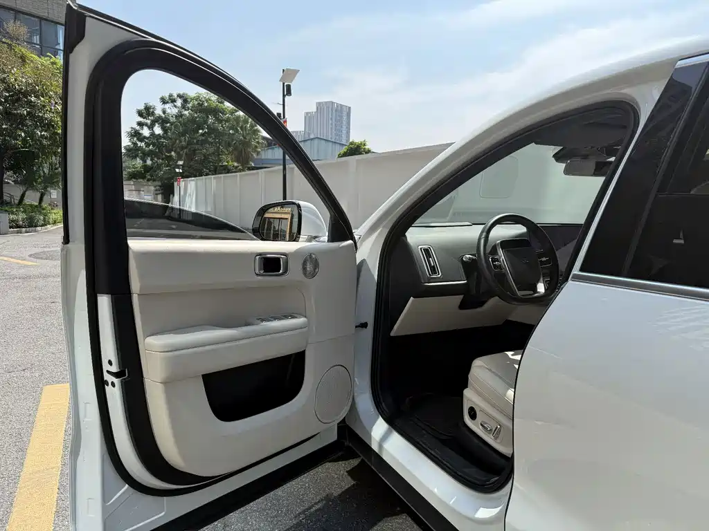 Li Auto Li L6 — миниатюра 8