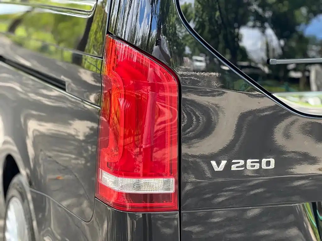 Mercedes-Benz V-Class — миниатюра 17