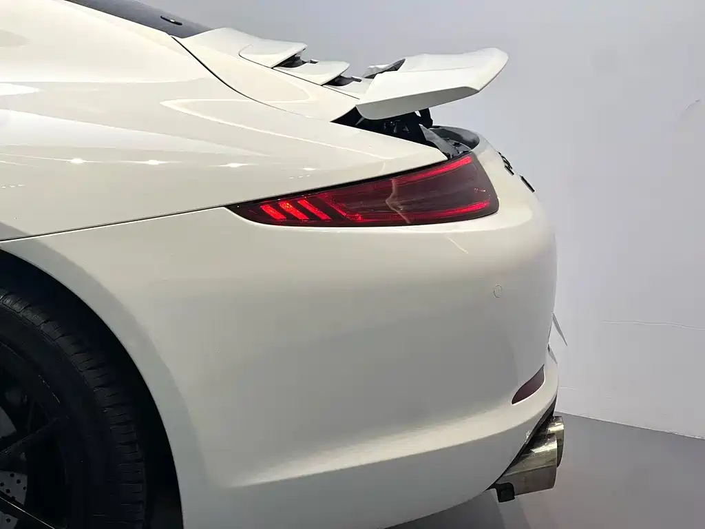 Porsche 911 2015 Carrera 3.4L Style Edition