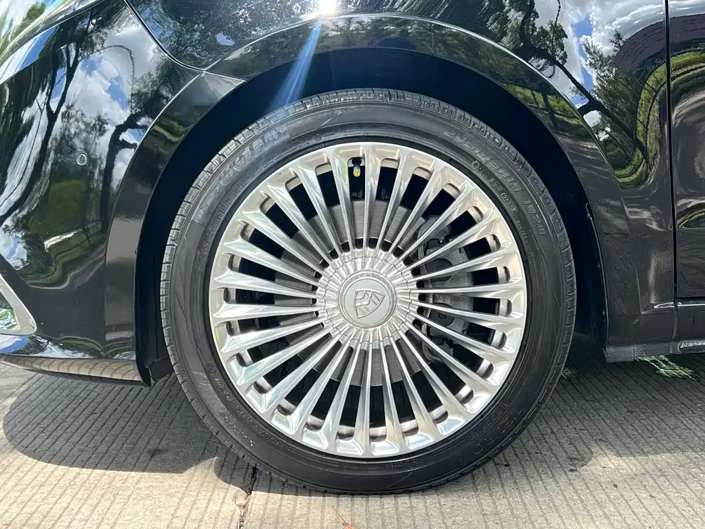 Mercedes-Benz V-Class — миниатюра 18
