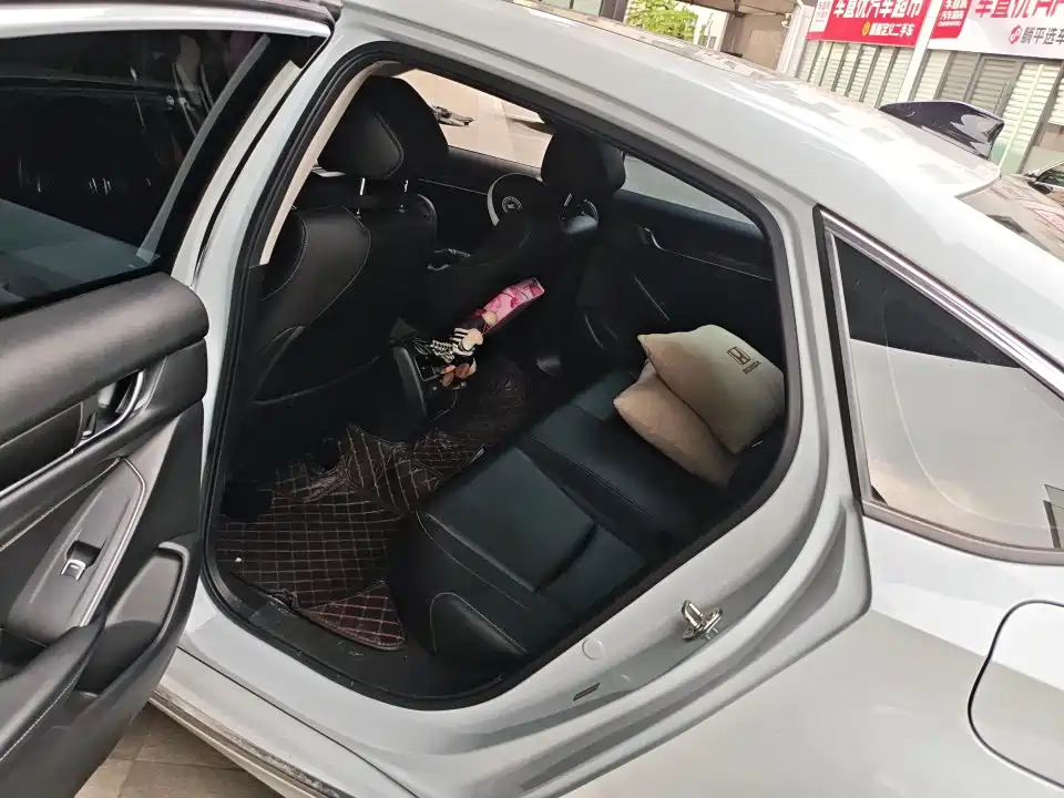 Honda Accord — миниатюра 5