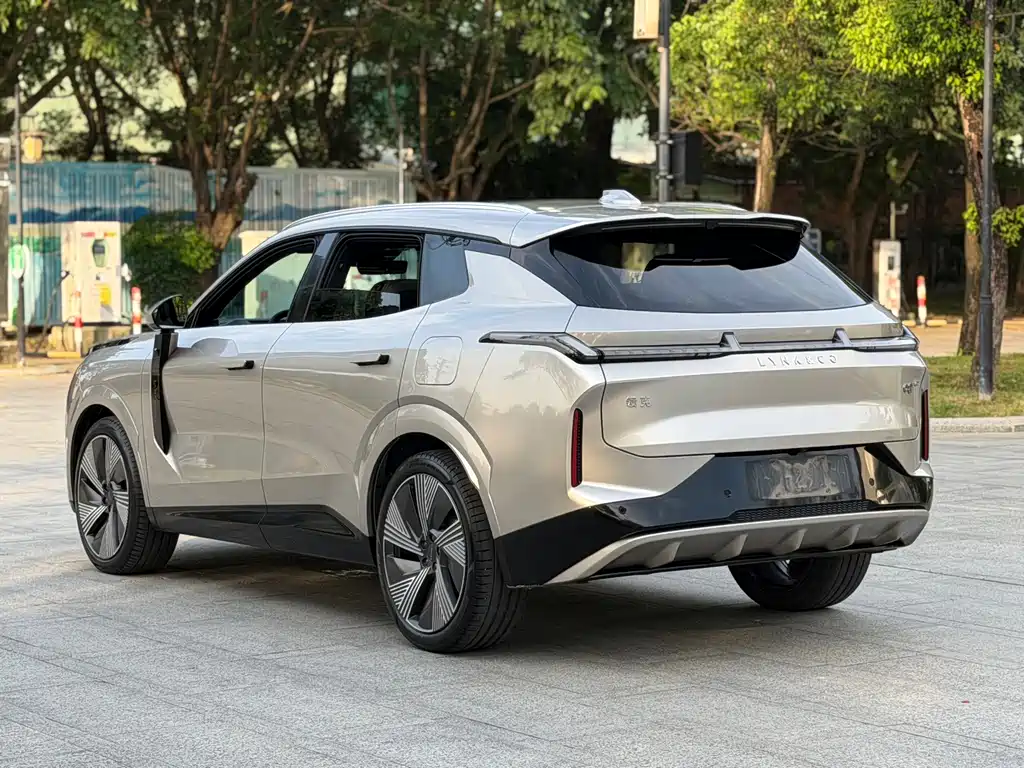 Lynk & Co 08 EM-P — миниатюра 6