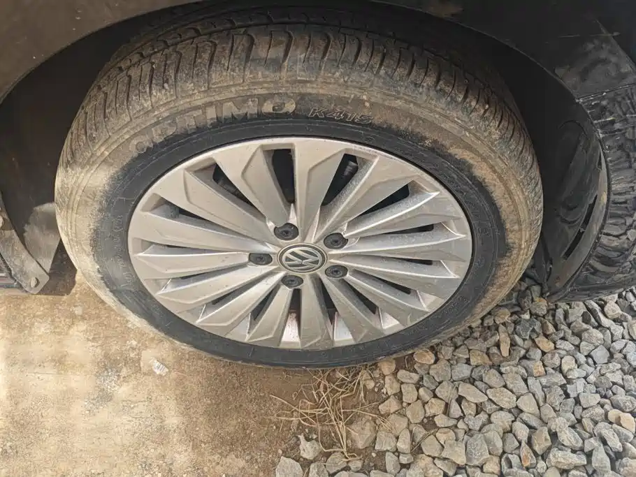 Volkswagen Lavida — миниатюра 6
