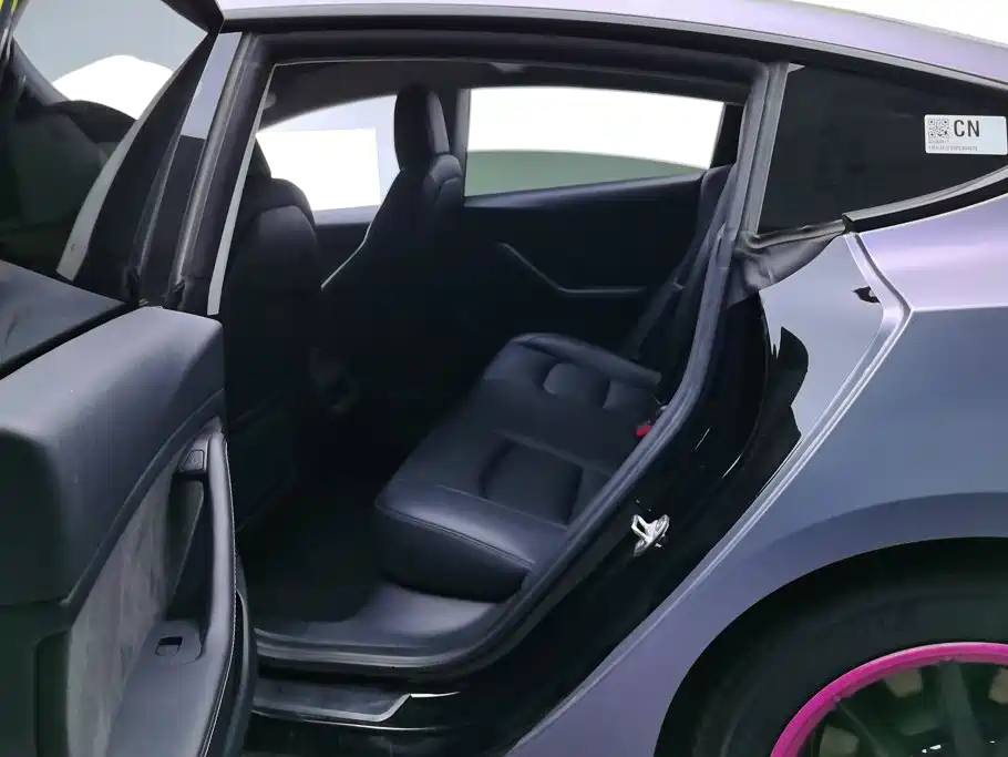 Tesla Model 3 — миниатюра 11