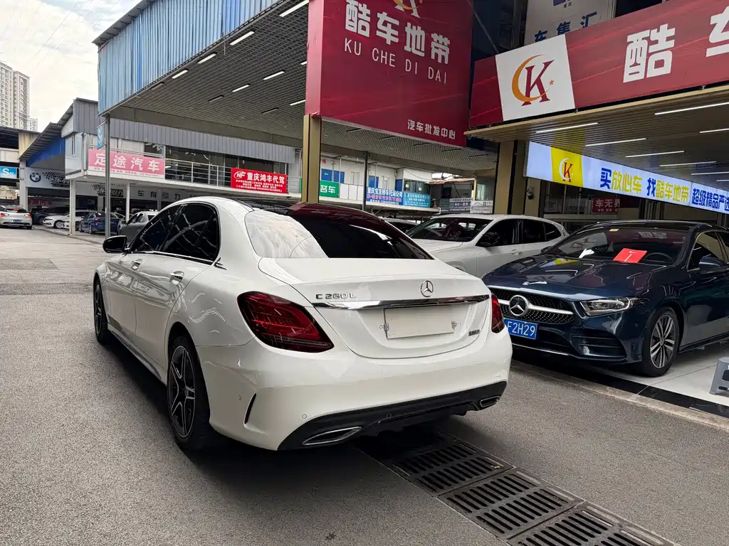 Mercedes-Benz C-Class — миниатюра 6
