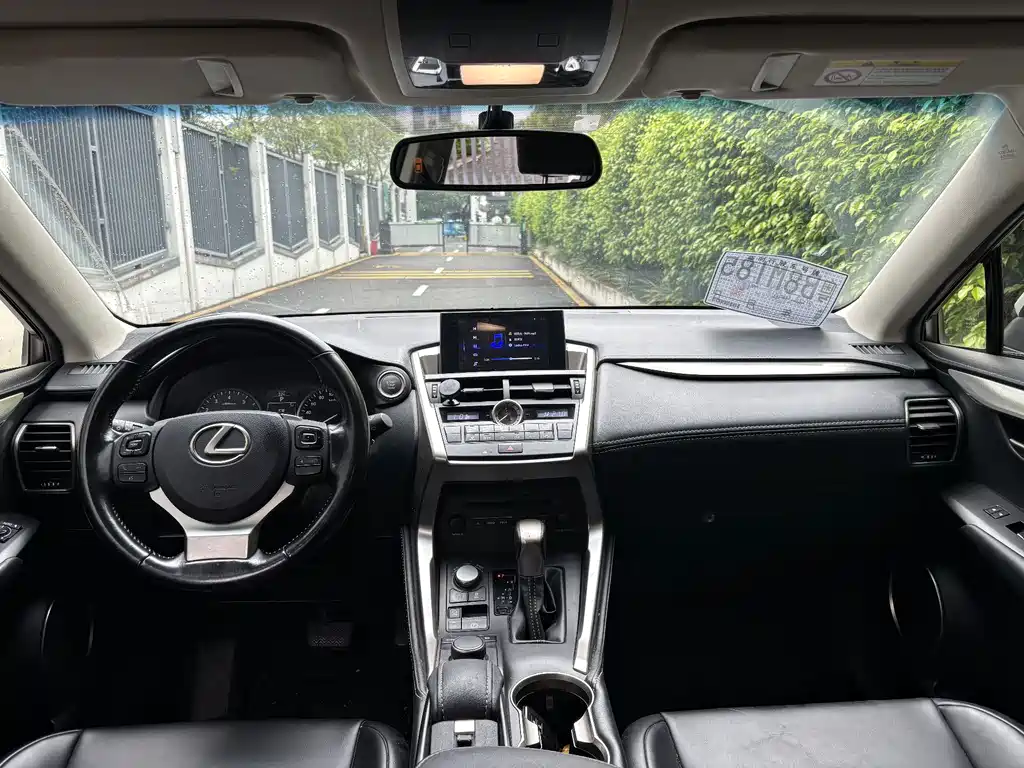 Lexus NX — миниатюра 6