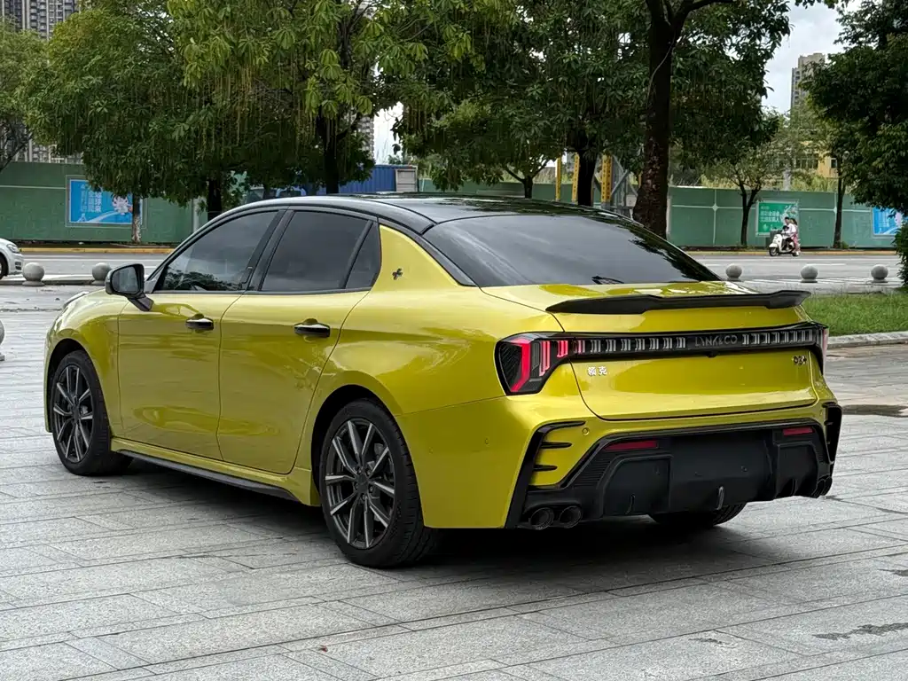 Lynk & Co 03 — миниатюра 6