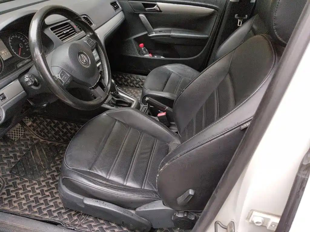 Volkswagen Lavida — миниатюра 8