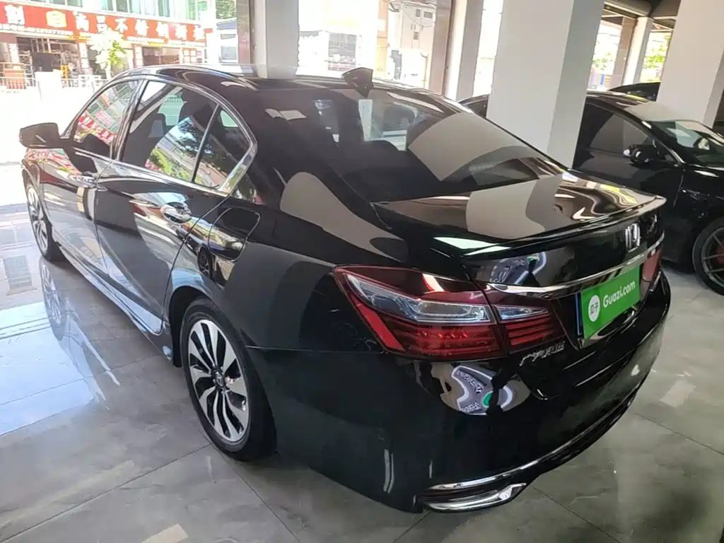 Honda Accord — миниатюра 5
