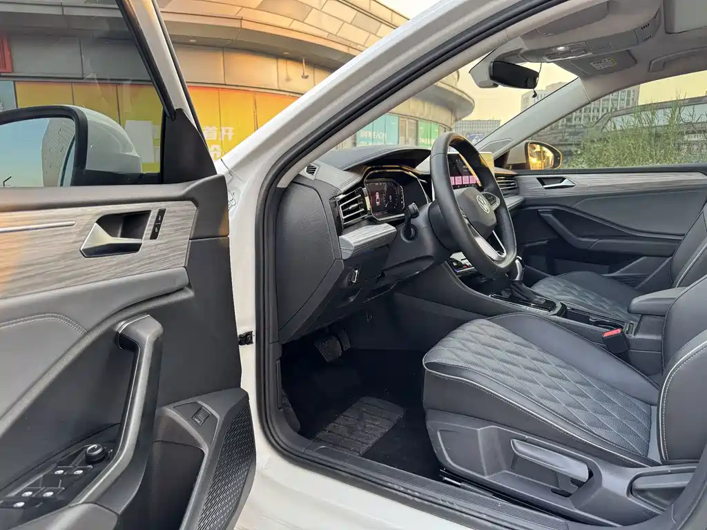 Volkswagen Sagitar — миниатюра 7