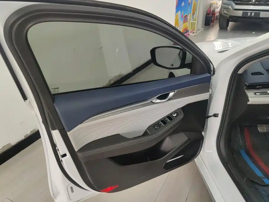 Geely Xingrui — миниатюра 7
