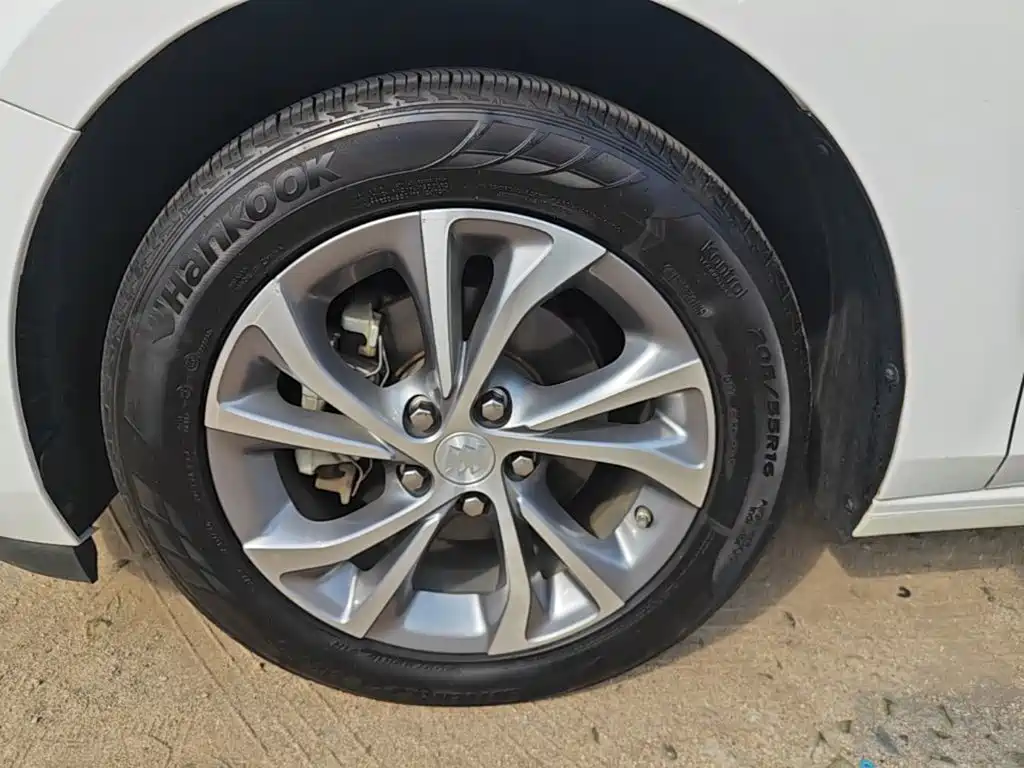 Buick Verano — миниатюра 23