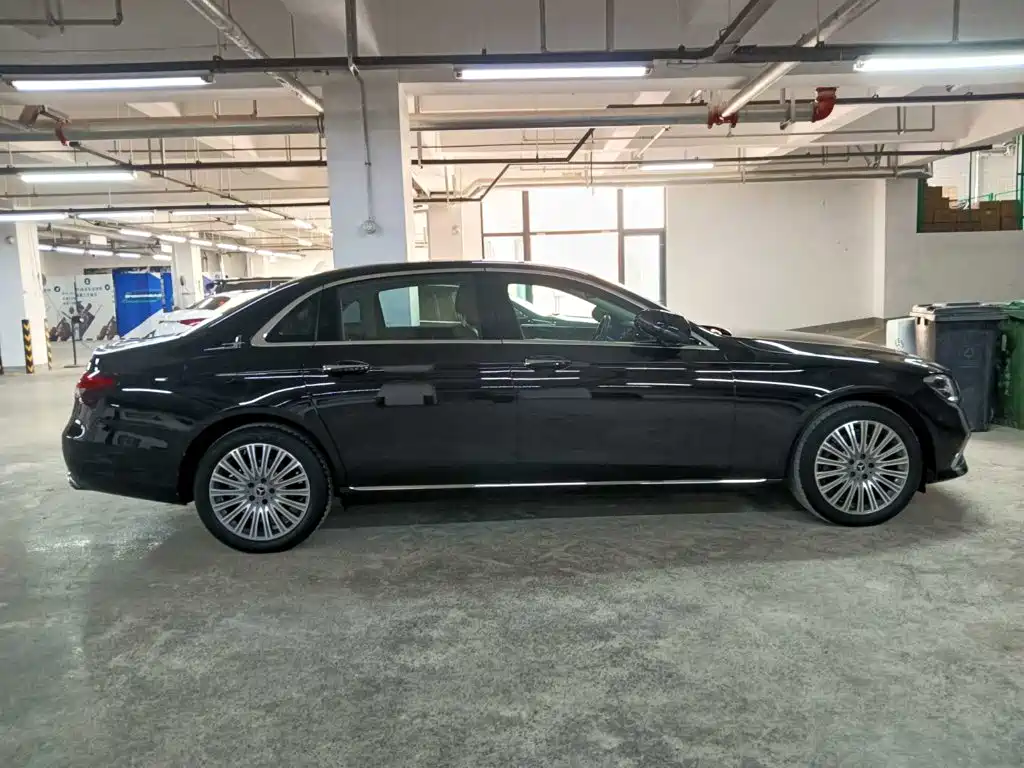 Mercedes-Benz E-Class — миниатюра 3