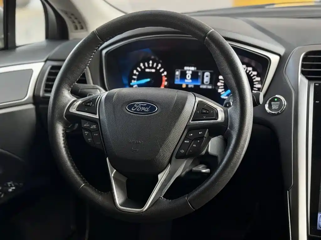 Ford Mondeo — миниатюра 9