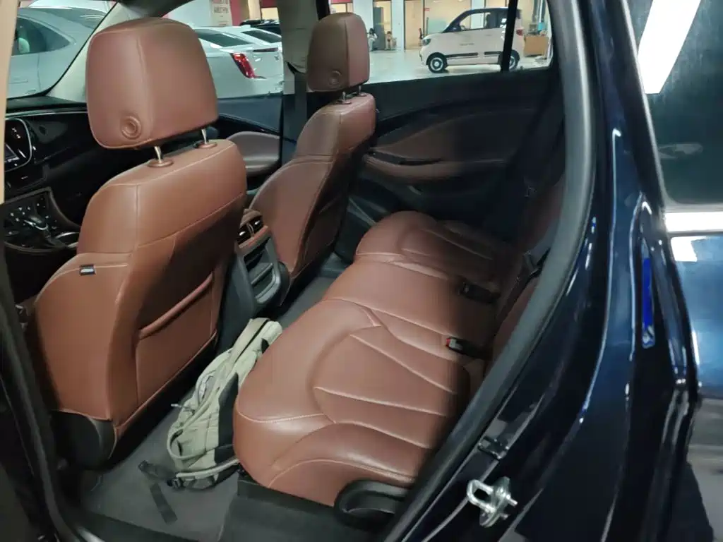 Buick Envision Plus — миниатюра 17