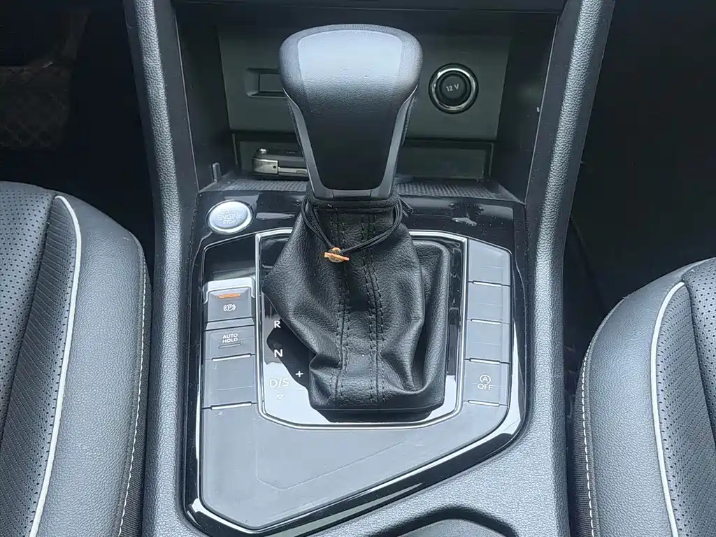 Volkswagen Tiguan L — миниатюра 15
