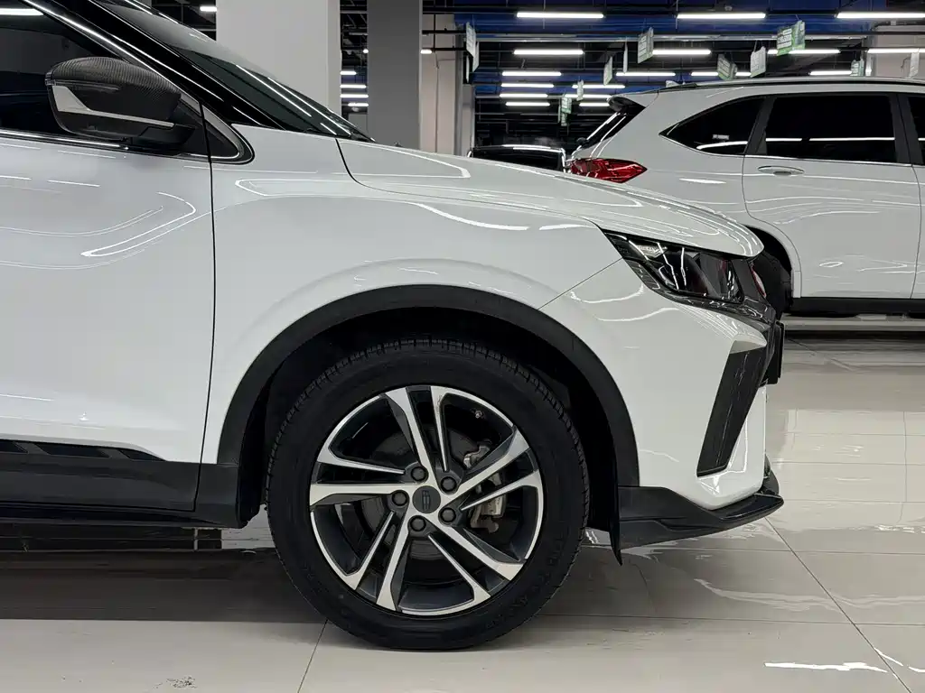 Geely Binyue — миниатюра 4