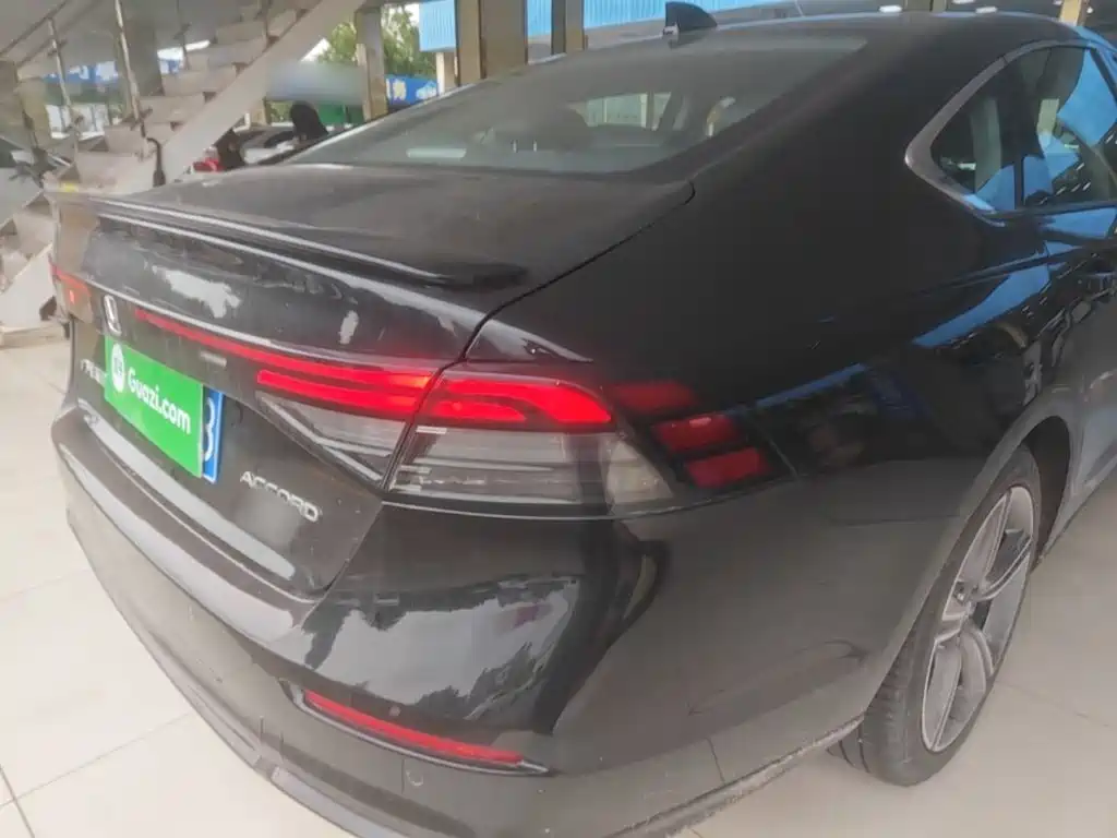 Honda Accord — миниатюра 8