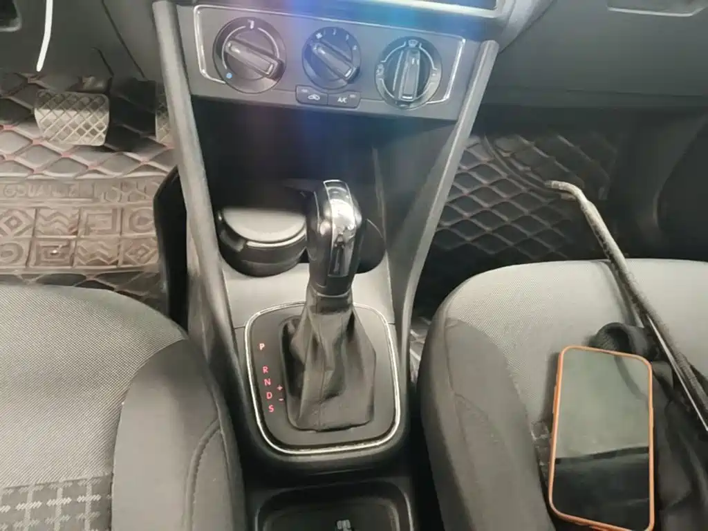 Volkswagen Polo — миниатюра 14