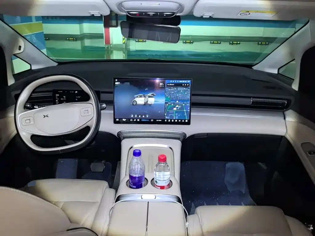XPeng X9 — миниатюра 13