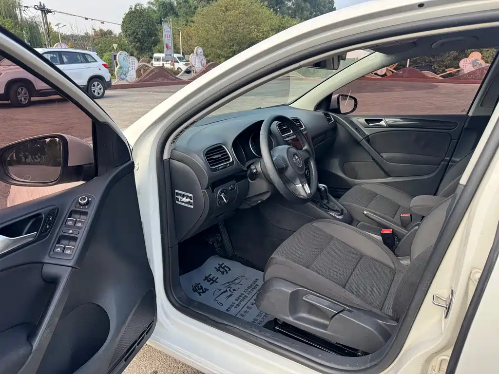 Volkswagen Golf — миниатюра 11