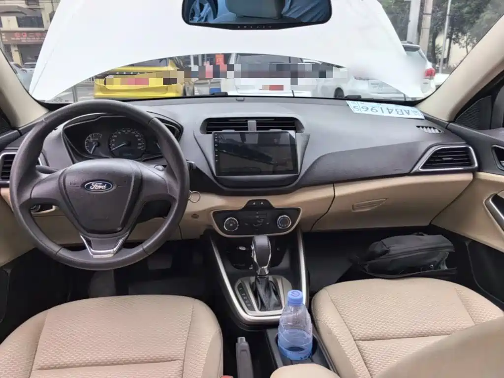 Ford Escort — миниатюра 10