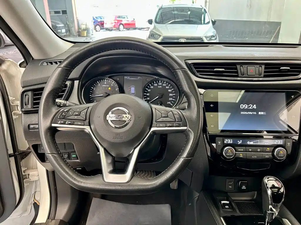 Nissan X-Trail — миниатюра 13