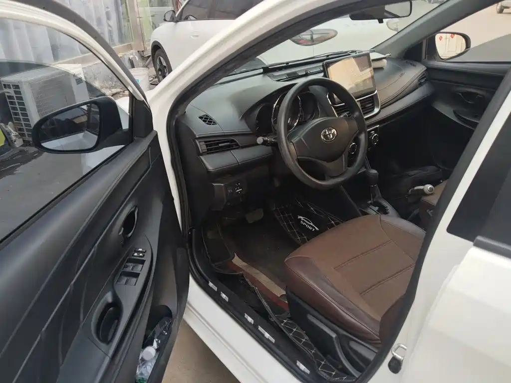 Toyota Yaris L — миниатюра 16