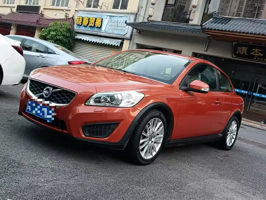 Купить Volvo C30