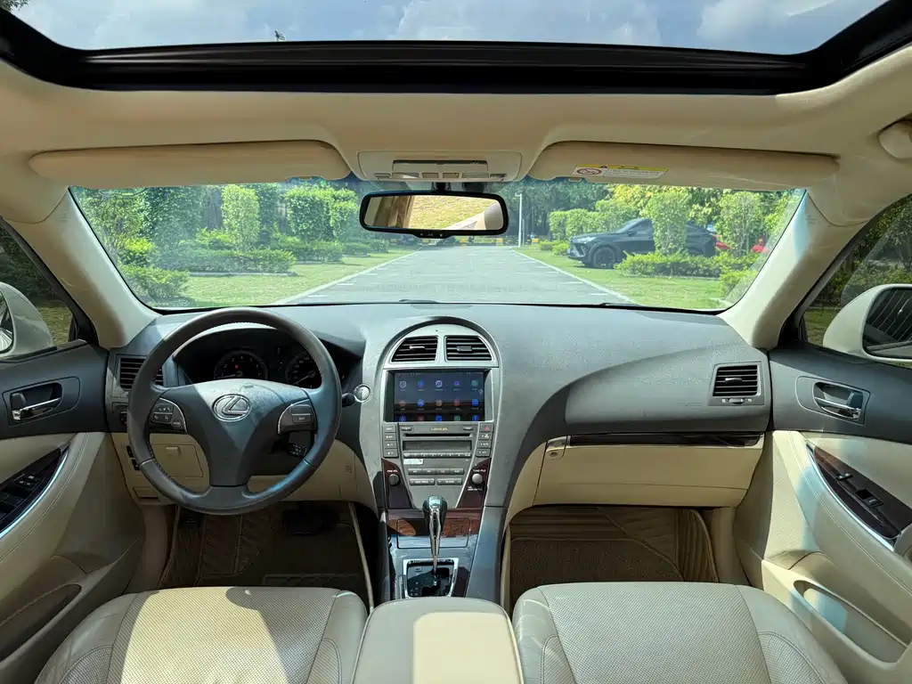 Lexus ES — миниатюра 13