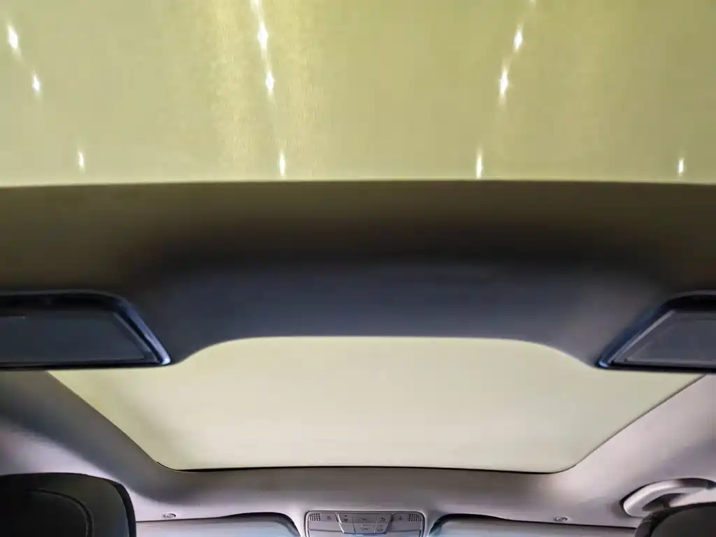 Mercedes-Benz C-Class — миниатюра 12