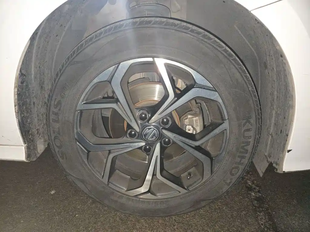 MG MG5 — миниатюра 24