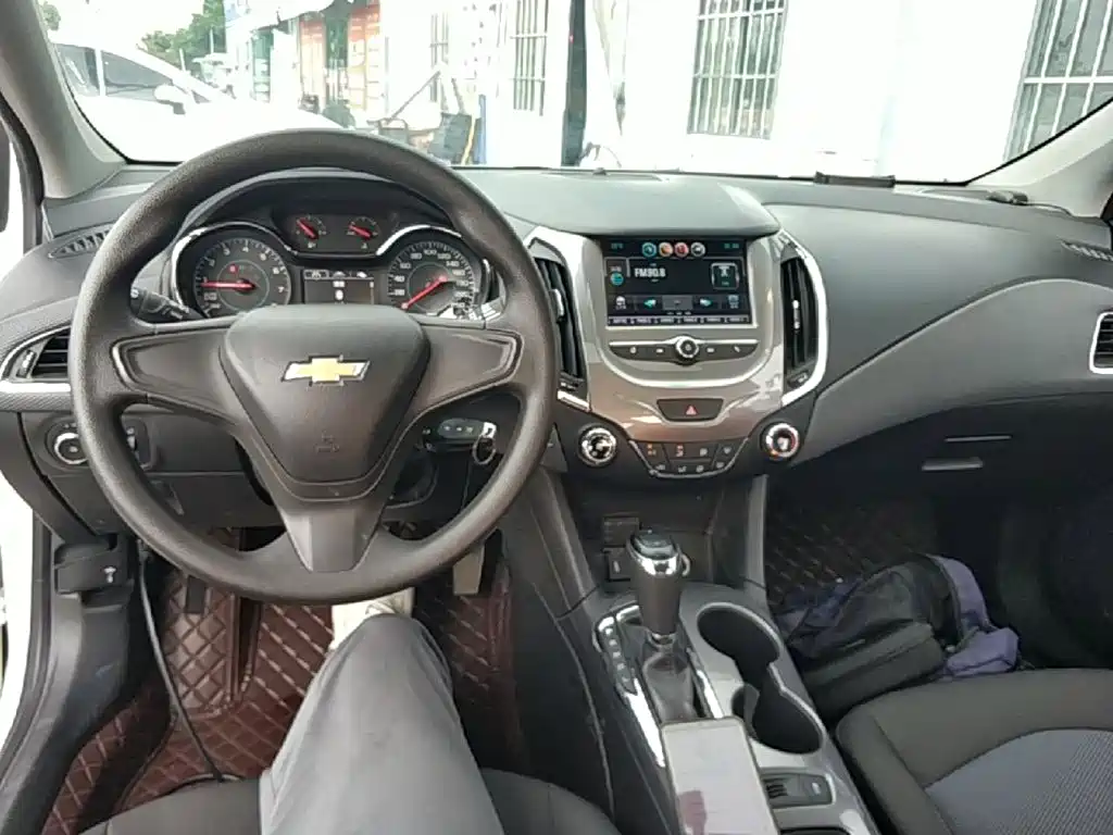 Chevrolet Cruze — миниатюра 10