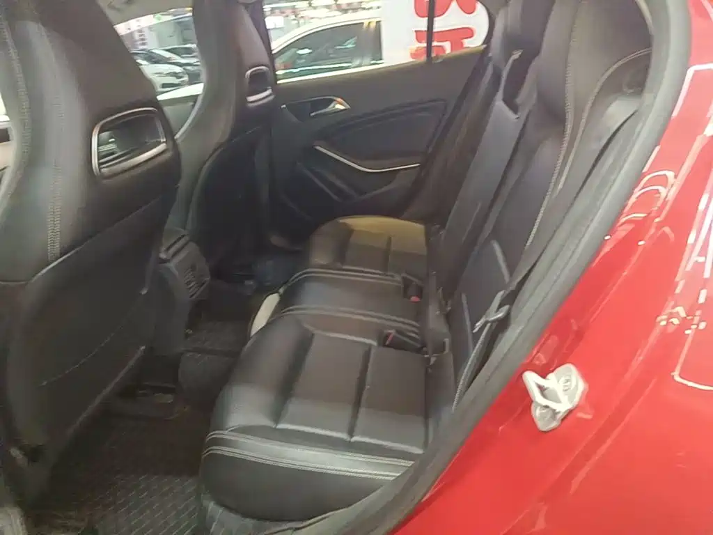 Mercedes-Benz GLA — миниатюра 17