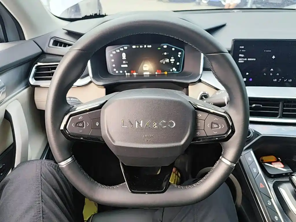 Lynk & Co 06 EM-P — миниатюра 11