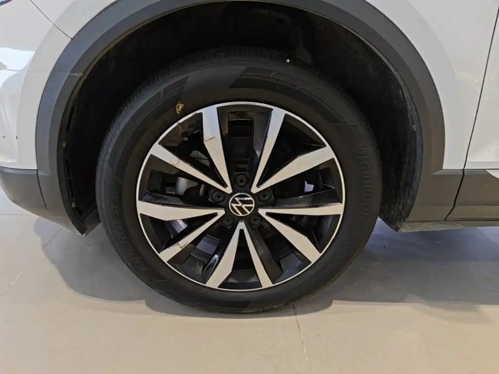 Volkswagen T-Roc — миниатюра 23