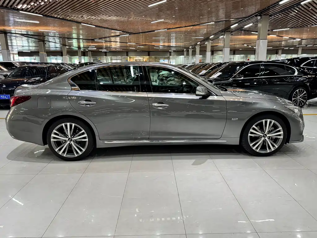 Infiniti Q50L 2018 2.0T Sport V